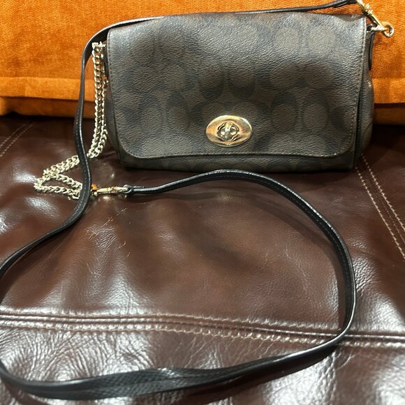 Coach Crossbody Signature Canvas Handbag - Picture 1 of 3